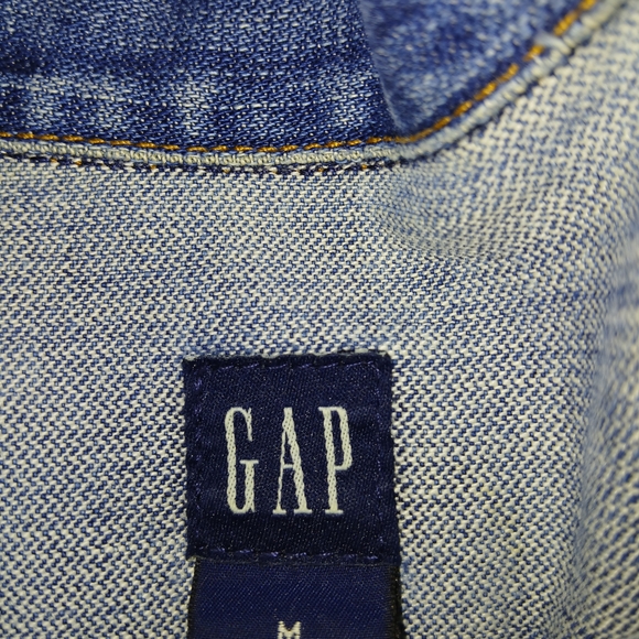 GAP NWOT! Blue Denim Jacket with Gold Accents - Picture 4 of 4